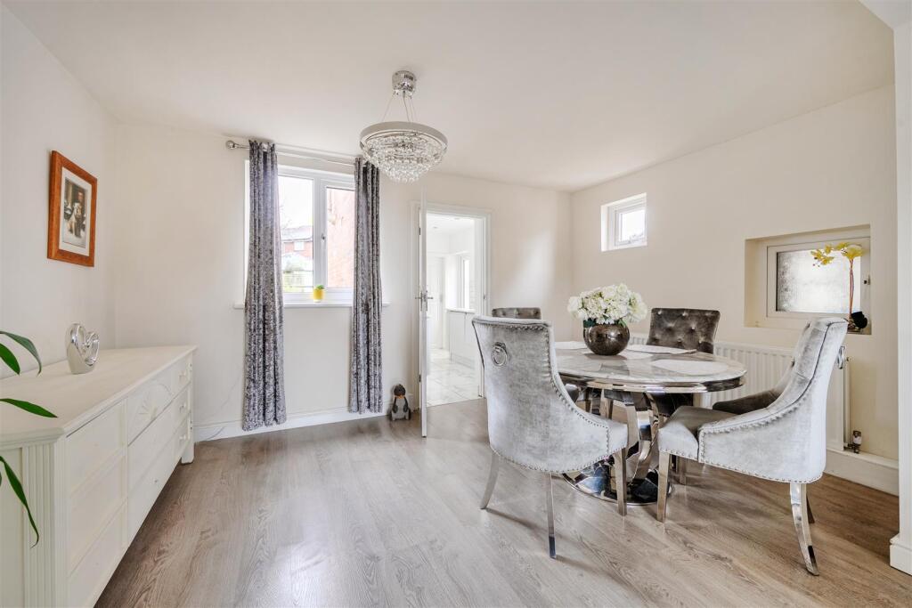 House in Dudley - View 4