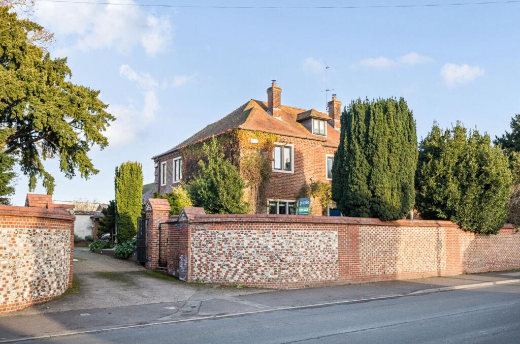 Main image of property: 41 Salisbury Road, Amesbury, SP4