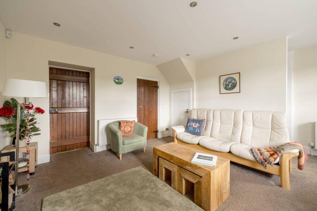 House in Edinburgh, Cammo - More