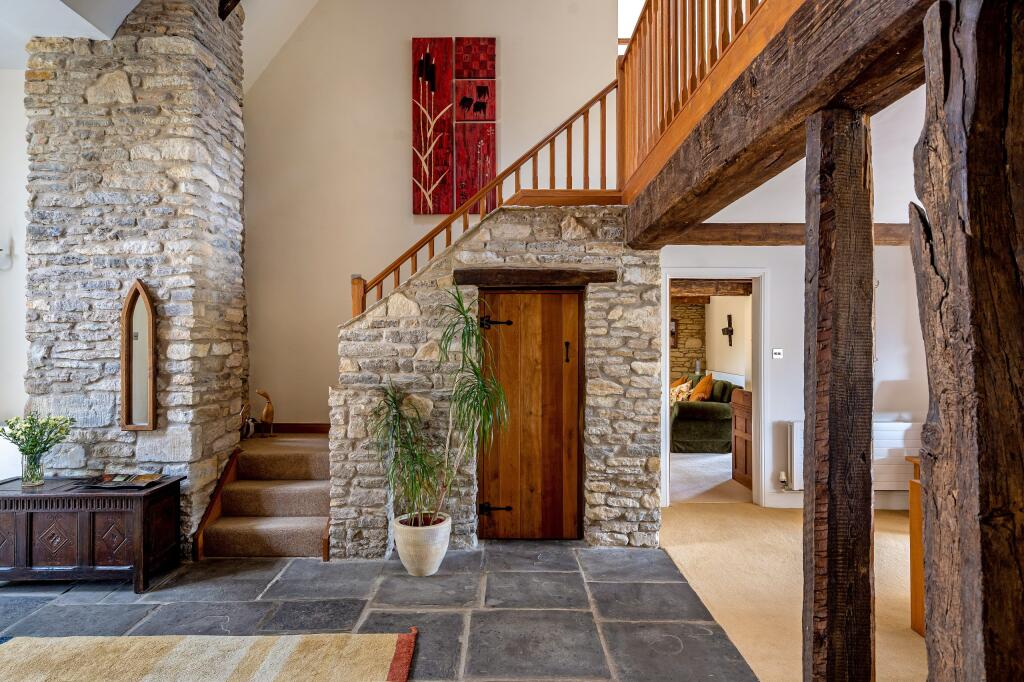 House in Cotswold, Gloucestershire - View 5