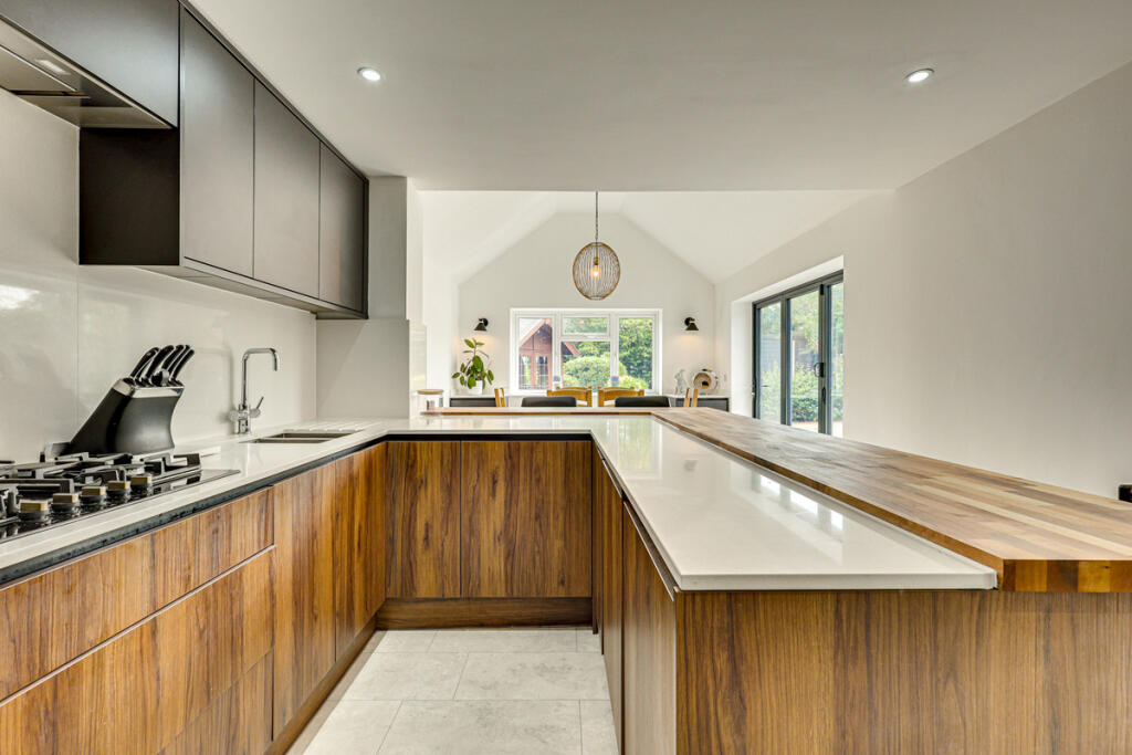 House in Southend-on-Sea - View 5