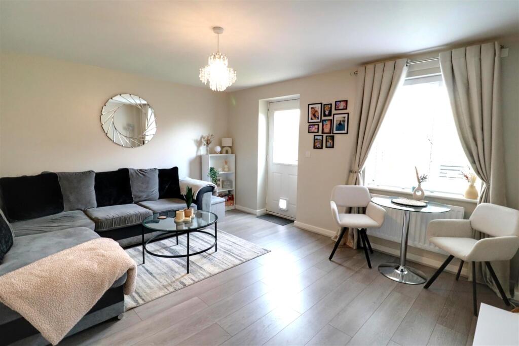 Wheatfield Drive, Leighton, Crewe photo 2
