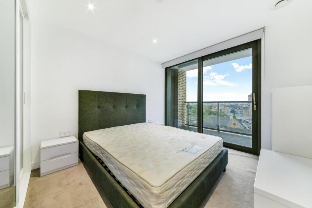 Apartment in London - View 5