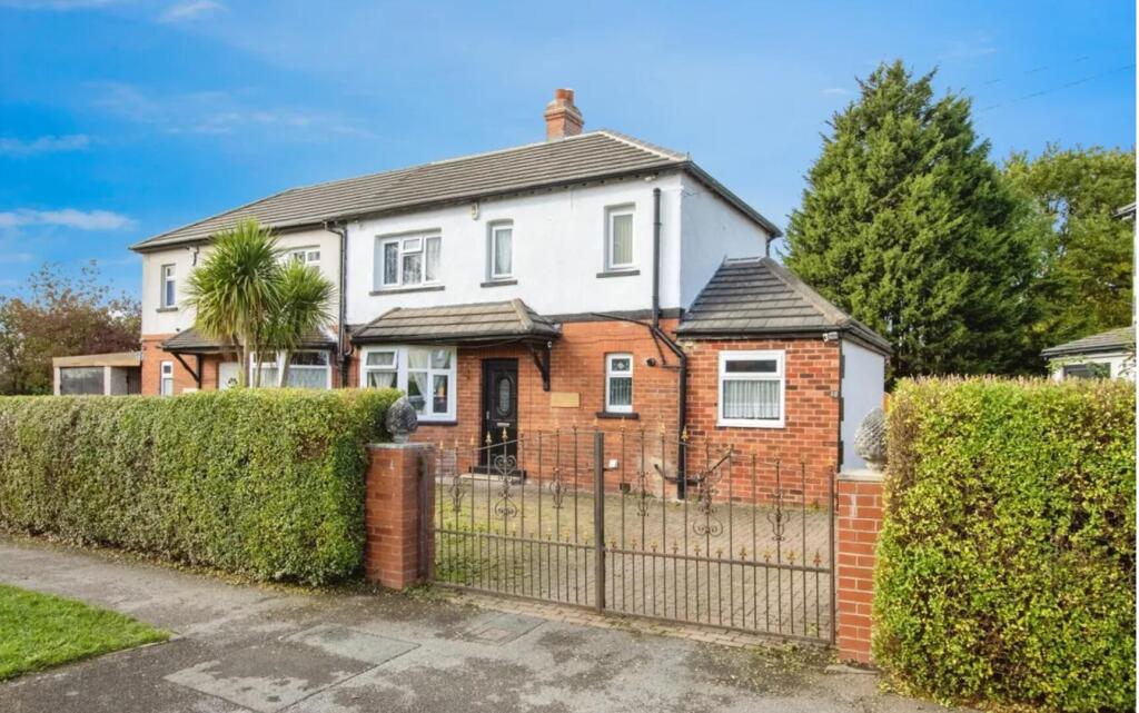 Main image of property: Broadway, Leeds