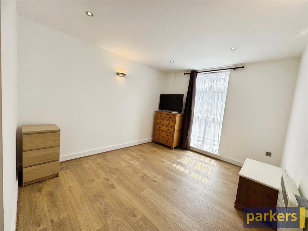 Apartment in Reading - More