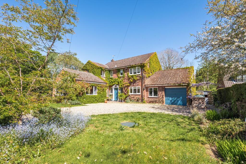 Main image of property: Spacious Detached Home in Swannington with Generous Living and Peaceful Village Setting