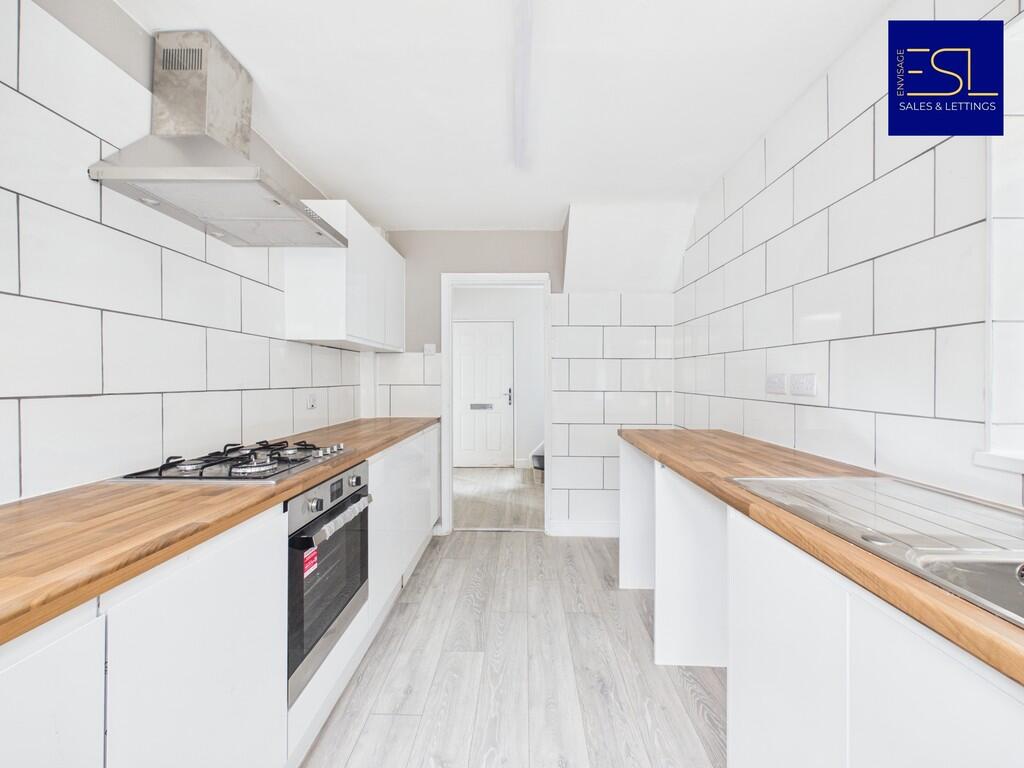 House in North Warwickshire, Chapel End, Hartshill - More