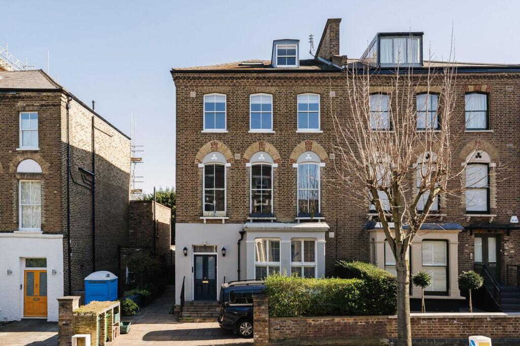 2-bed flat on Hungerford Road, London, N7, Islington, London, N7, £800,000