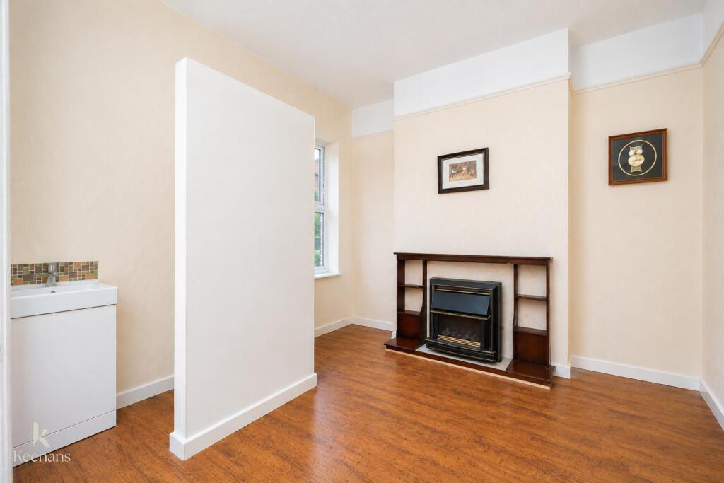 House in Salford, Greater Manchester - View 4
