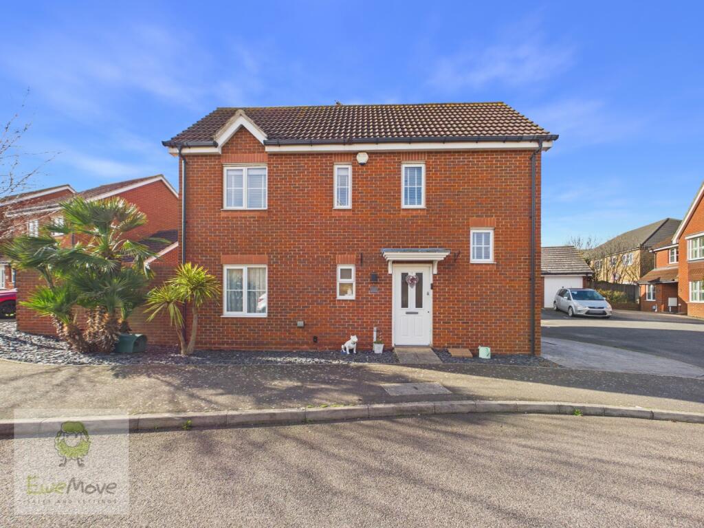 3-bed detached on Belfry Drive, Hoo St. Werburgh, Rochester, ME3 9JG, £420,000