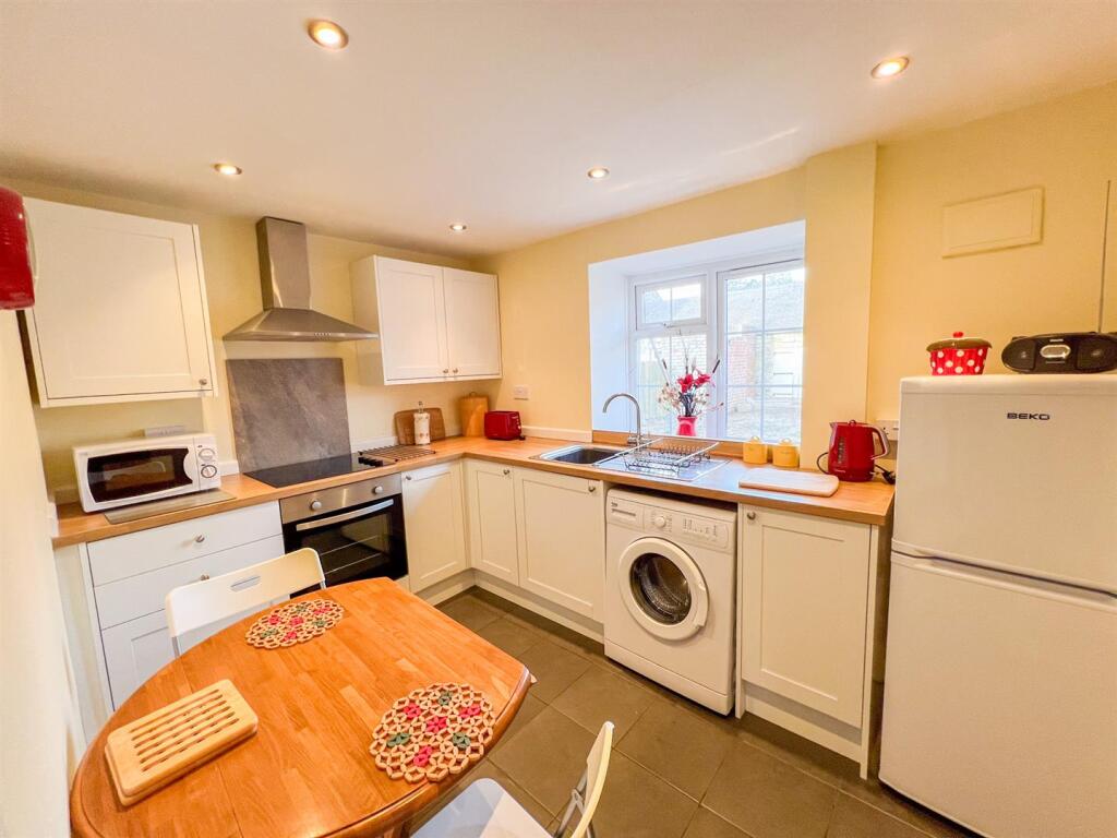 House in Newcastle upon Tyne - View 4