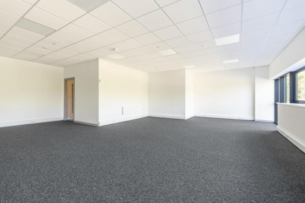 6 Langley - Office 2.jpg