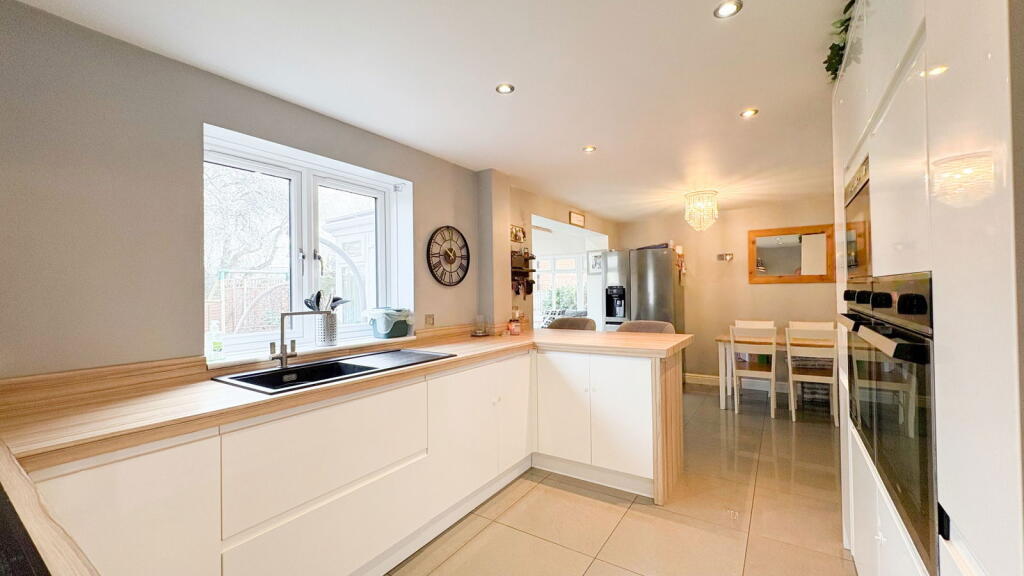 Saxon Way, Bradley Stoke, Bristol, BS32 9AS photo 4