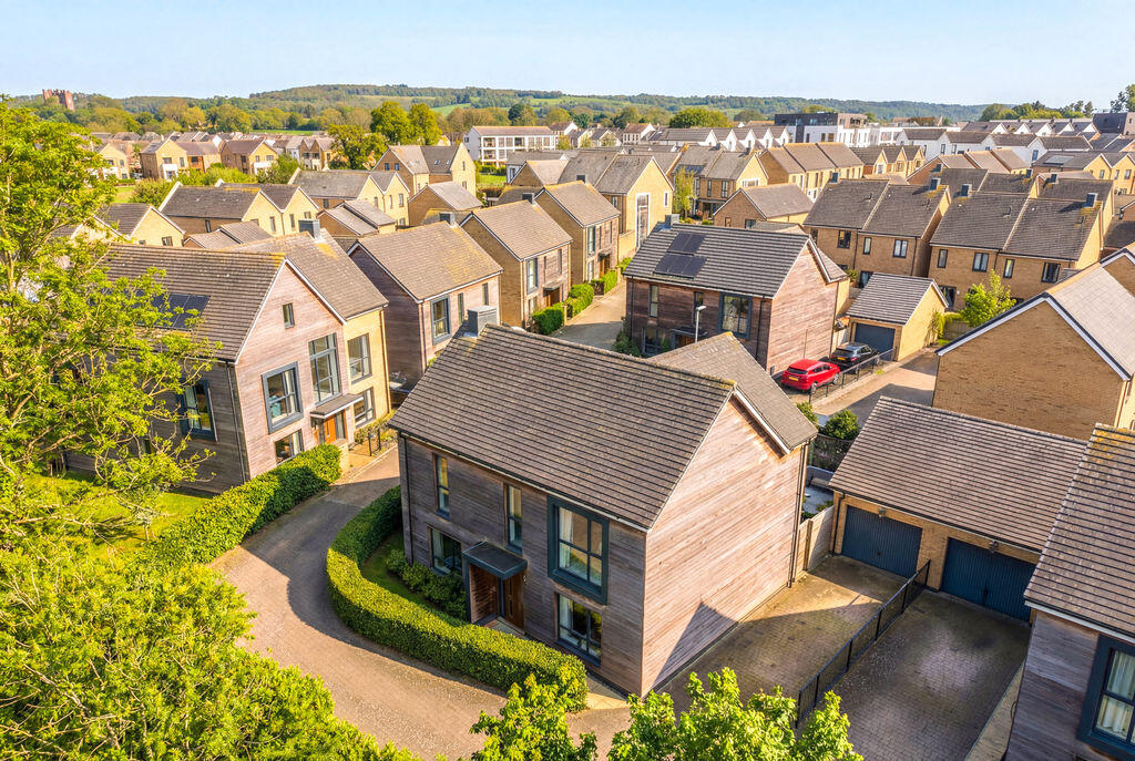 Main image of property: Ormrod Grove, Locking Parklands - SUPERBLY LOCATED