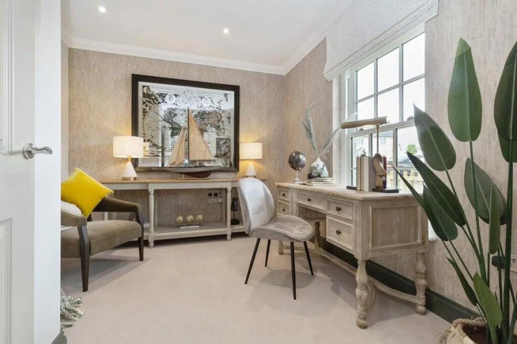 House in Chelmsford - More