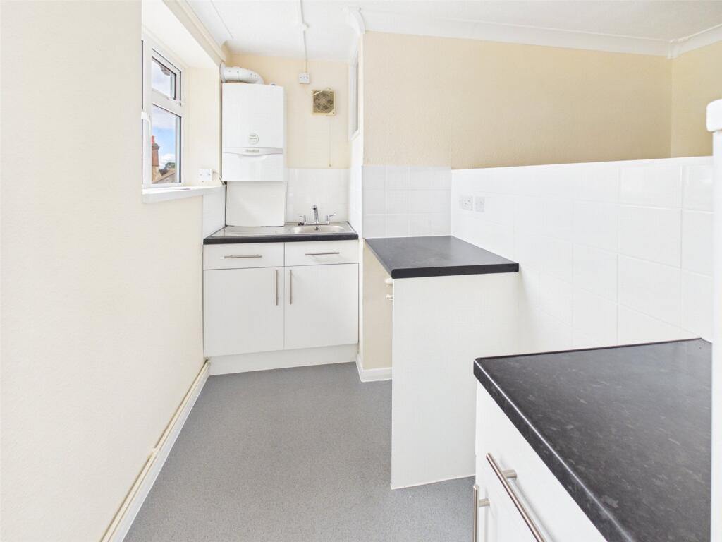 Apartment in Twickenham - View 4