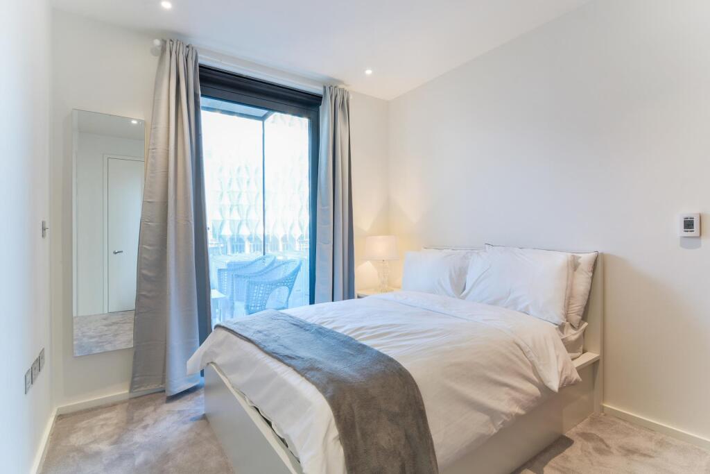 Apartment in London - More