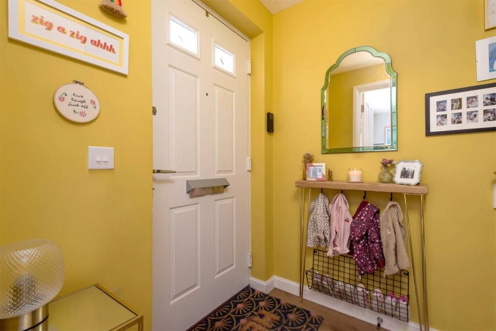 6, Lochiel Crossway, Burdiehouse, Edinburgh, EH17 photo 3