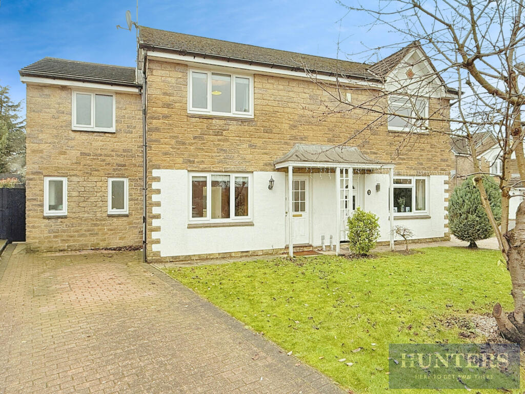 Main image of property: Crofters Lea, Yeadon, Leeds