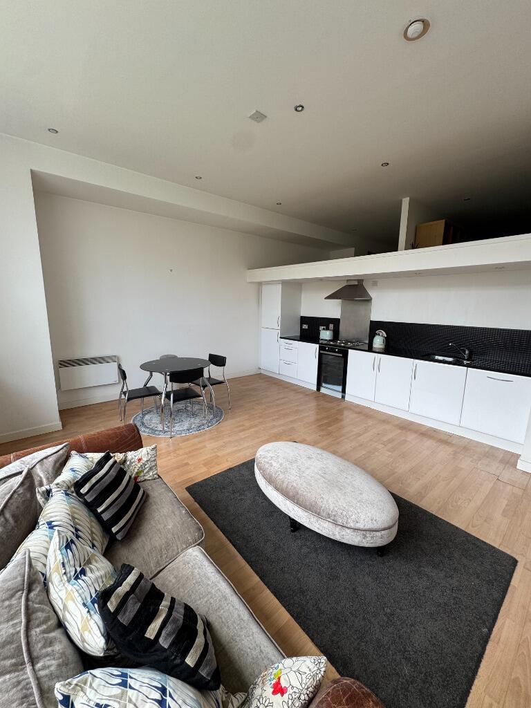 Apartment in Glasgow - View 3