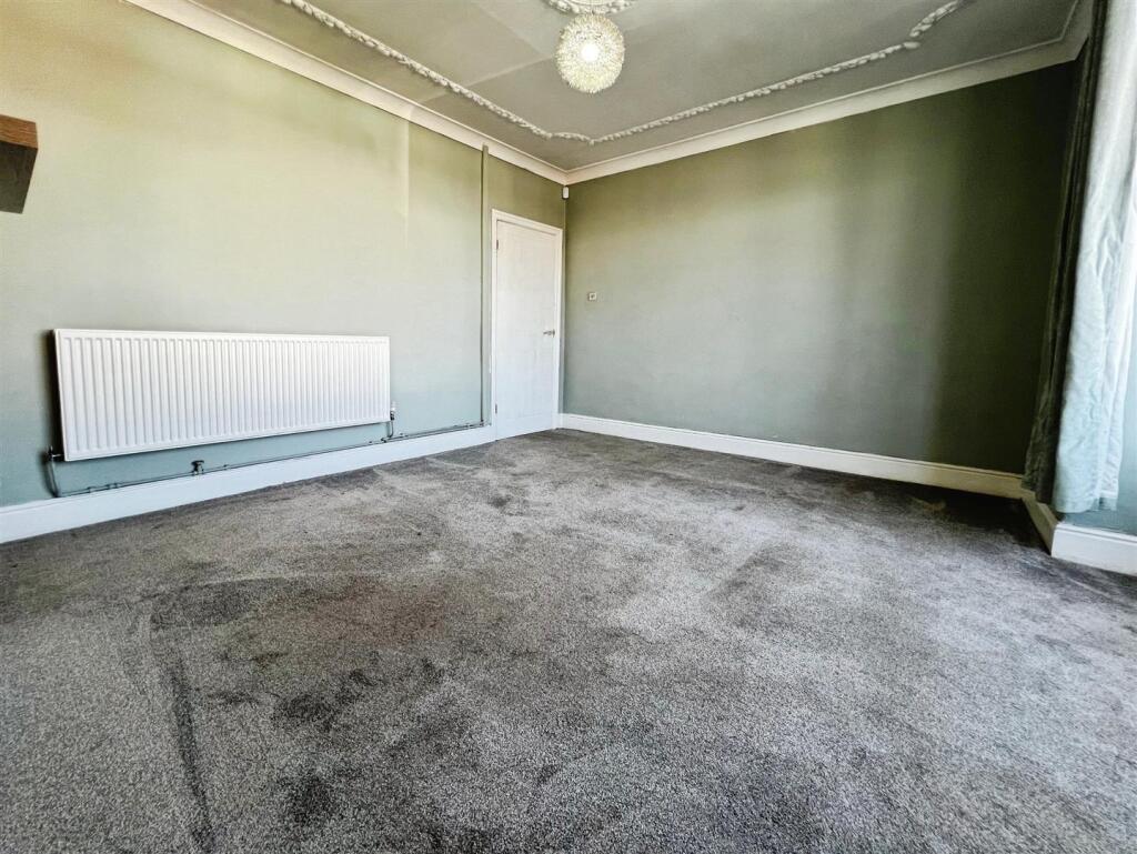 House in Bradford - View 4
