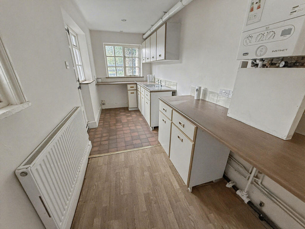 60 Abbey Foregate, Shrewsbury, Shropshire, SY2 6BQ photo 3