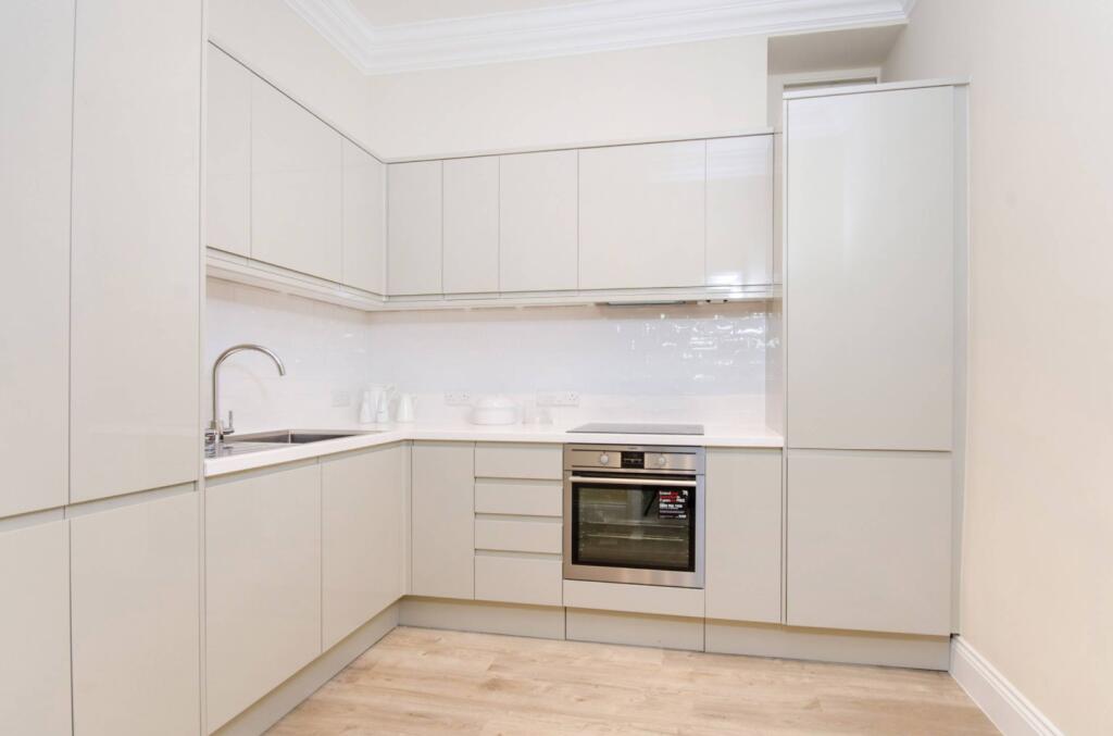 Apartment in London - View 4