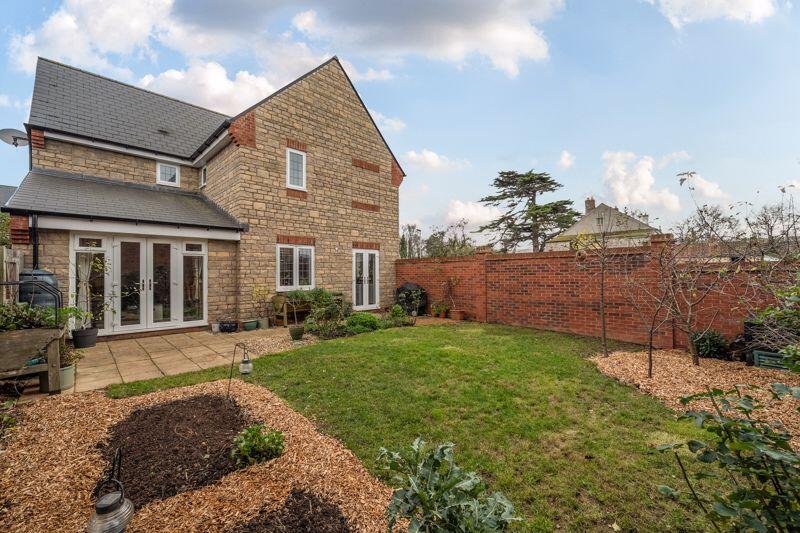 23, Gamlin Close, Wellington photo 2