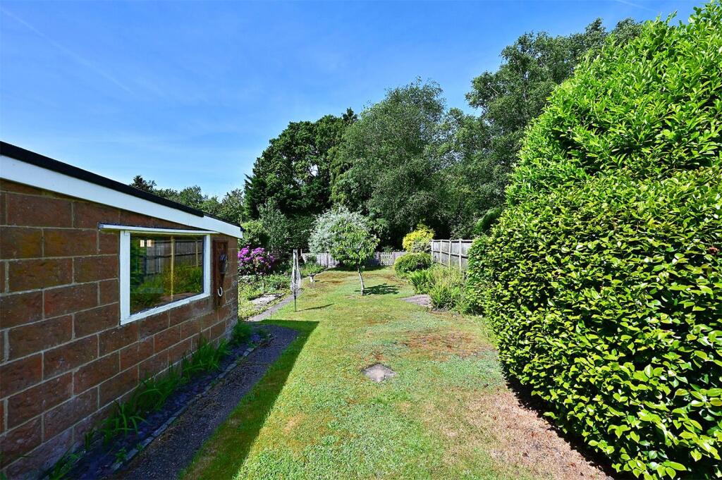 House in Guildford, Ash - View 5