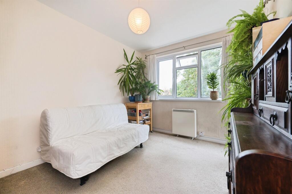 Apartment in Southampton - More