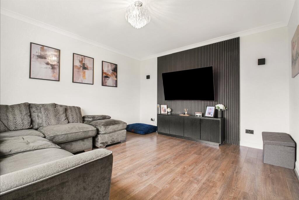 1, Pollock Crescent, Kilwinning, KA13 photo 3