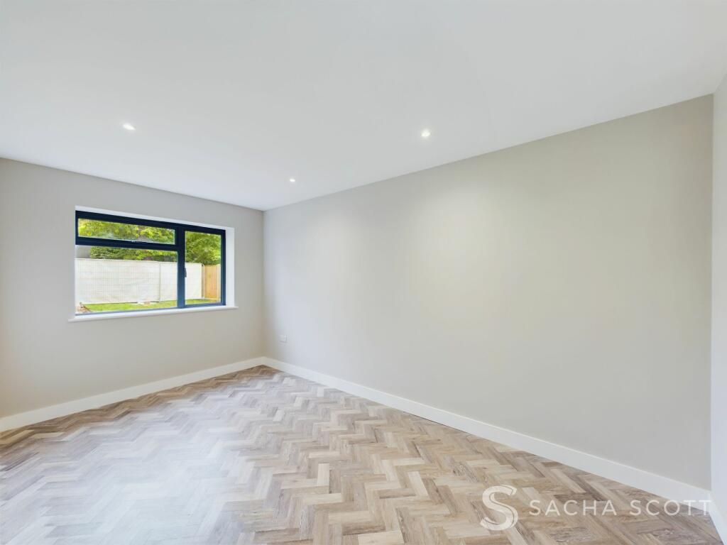 House in Reigate and Banstead, Banstead - View 6
