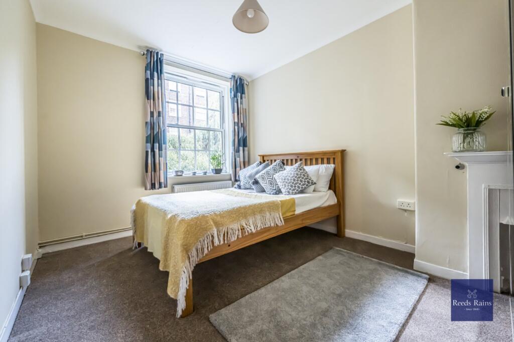 Apartment in London - View 3