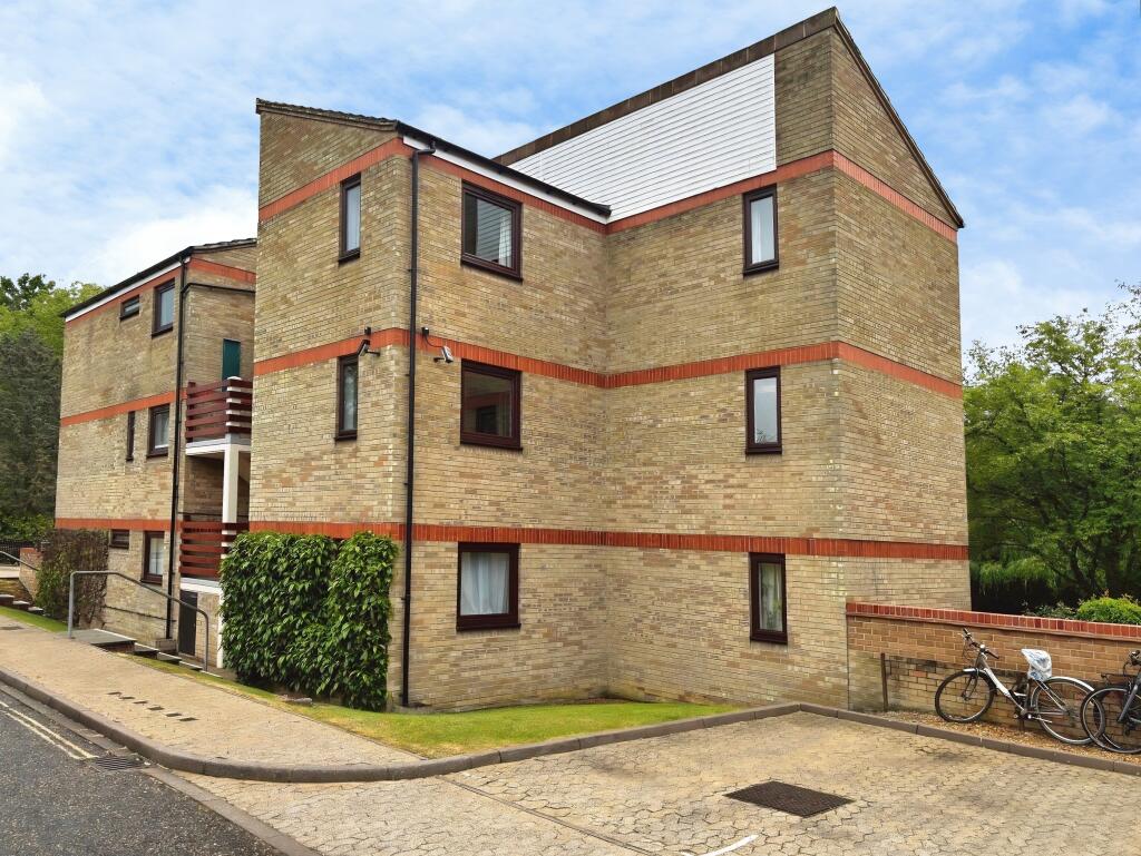 Main image of property: Beaulands Close, Cambridge CB4 1JA