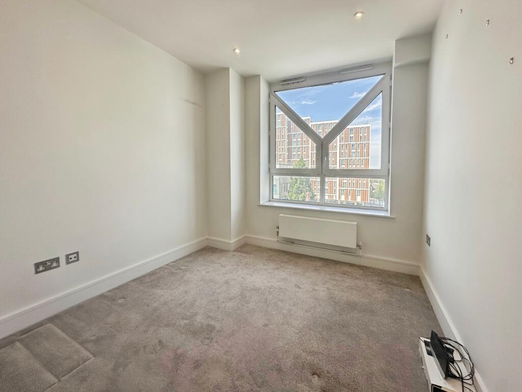 High Street, Bracknell, Berkshire, RG12 - View 5
