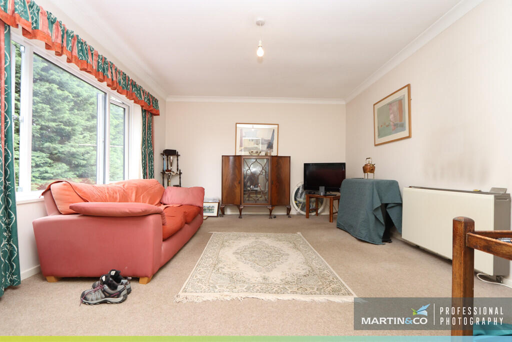Apartment in Cardiff, Llanrumney - View 3