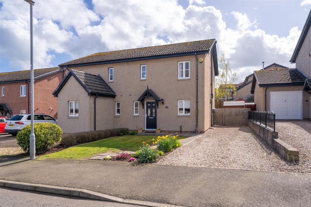 Main image of property: 11 Springwood Rise, Kelso, TD5