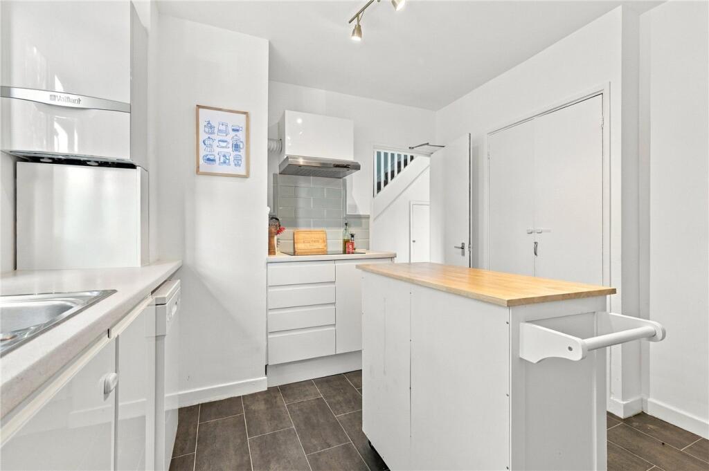 Apartment in London - More