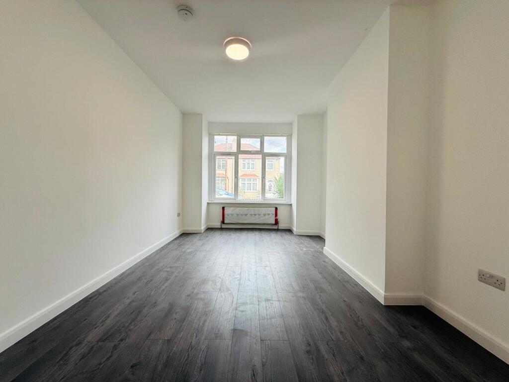 House in London - View 4