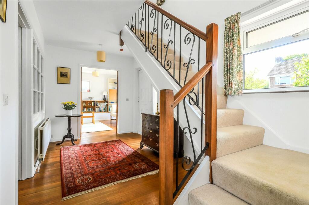 Silwood Close, Winchester, Hampshire, SO22 photo 4