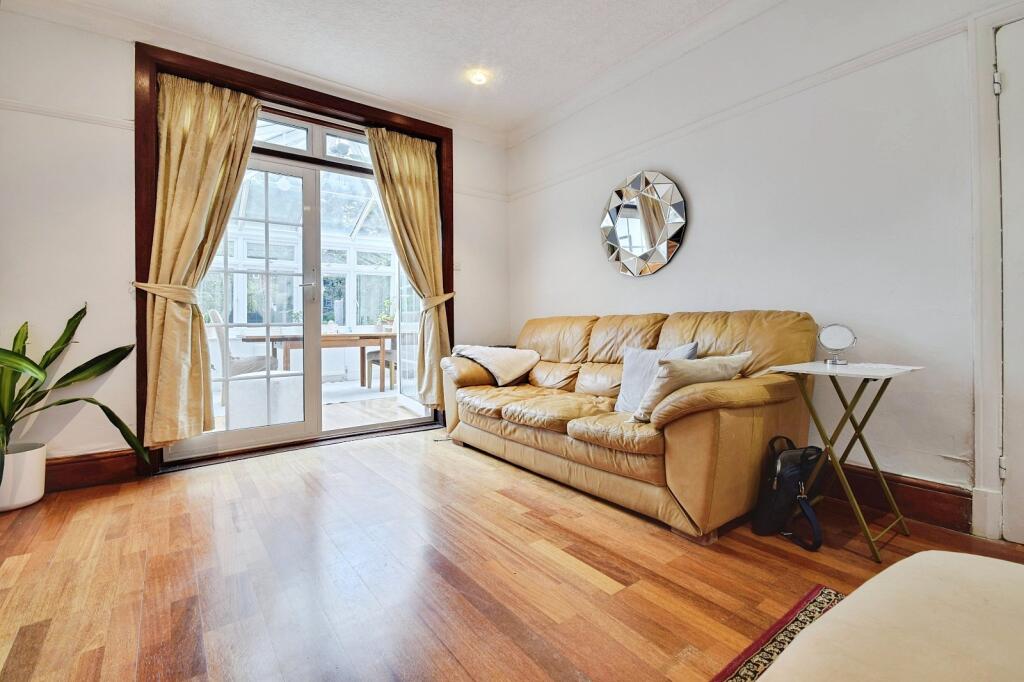 Leysdown Road, London, SE9 photo 4