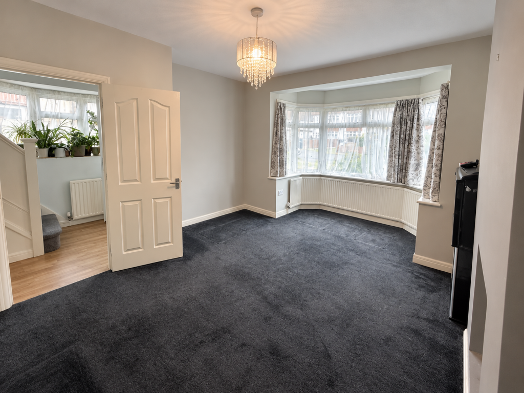 House in Bromley - View 3