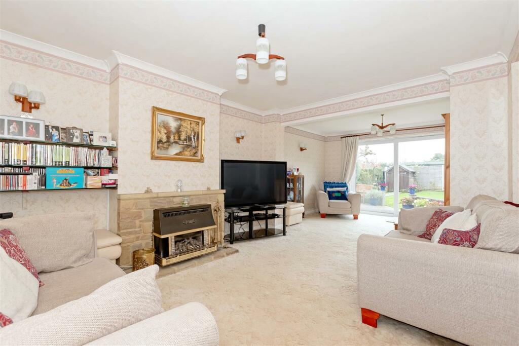 Nelson Road, Goring-By-Sea photo 2