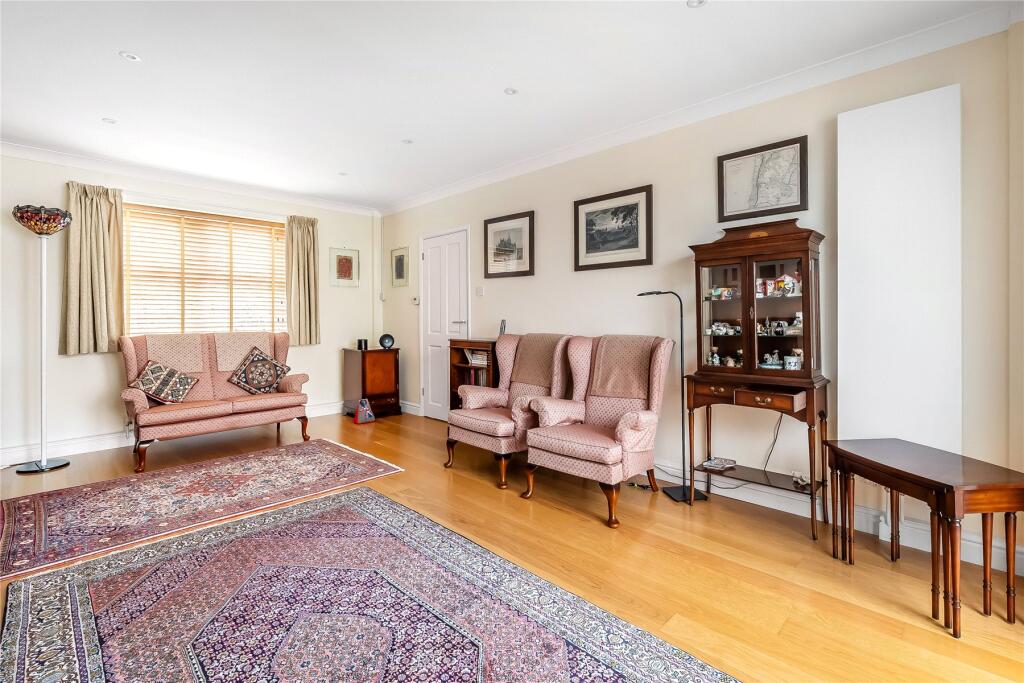House in Guildford, Boxgrove - View 5