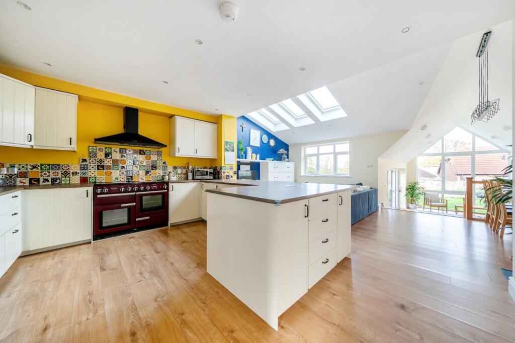 Main image of property: The Dale, Waterlooville