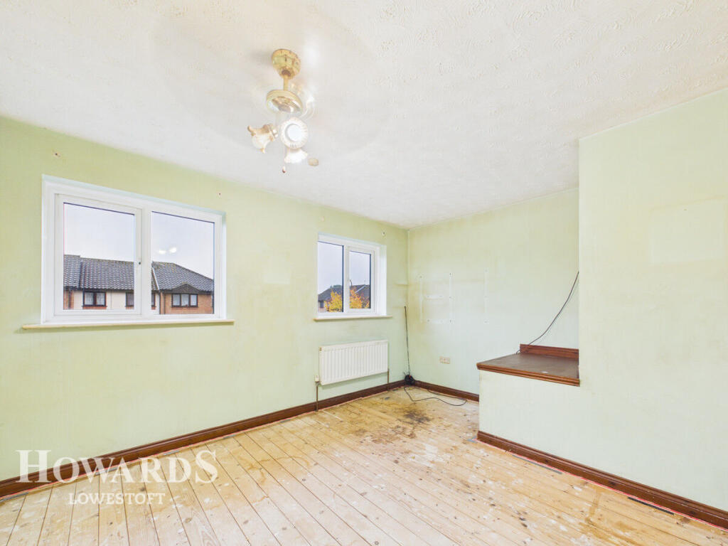 House in East Suffolk, Lowestoft - More