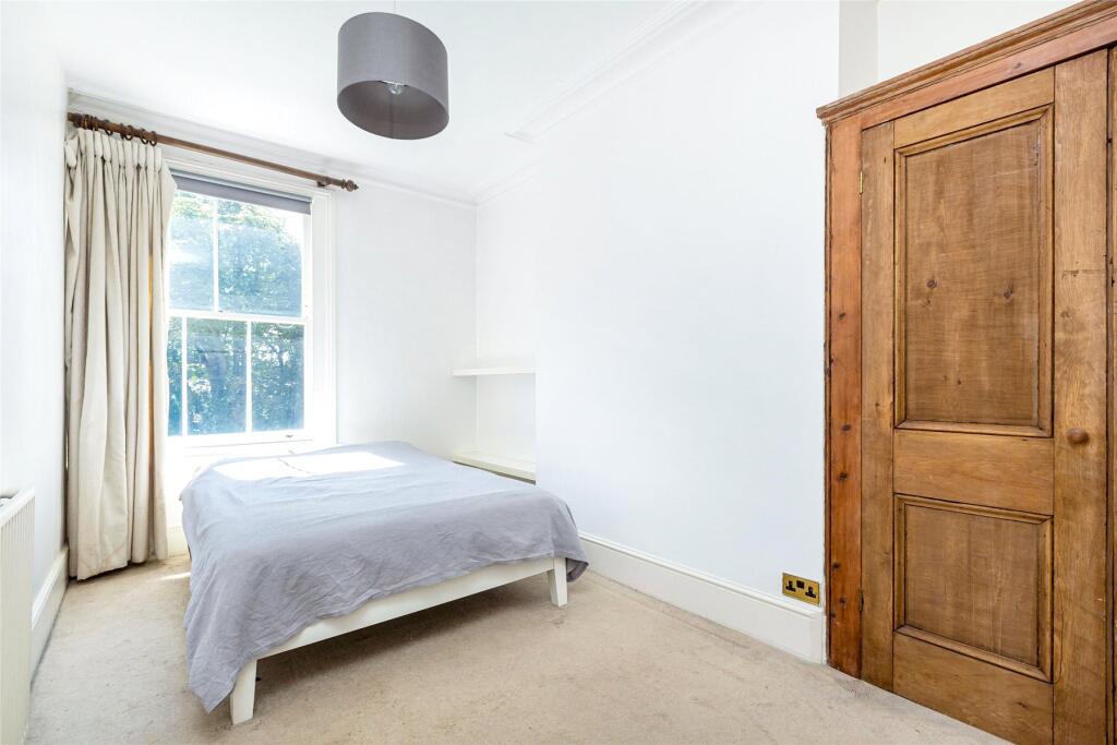 Apartment in London - More
