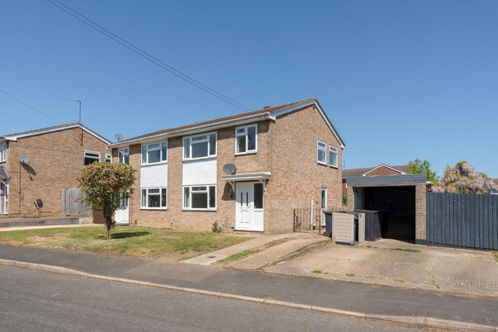 Main image of property: Headlands, Fenstanton, Huntingdon, Cambridgeshire, PE28 9LN