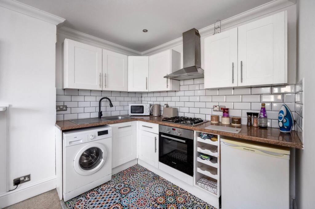 Apartment in Brighton - View 4