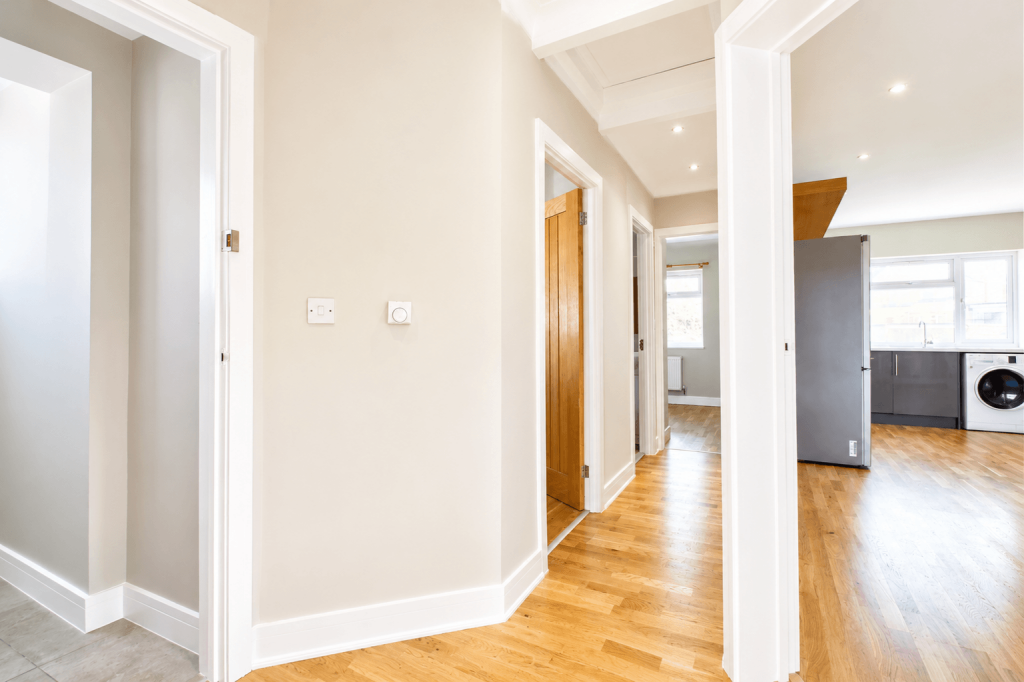 Apartment in London, Sudbury - View 3